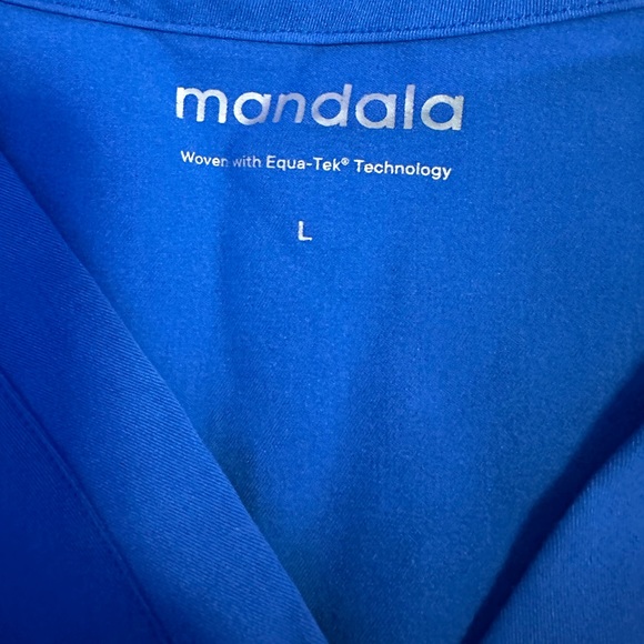 Mandala Brand Royal Blue scrub top, Large, 4 pockets - Picture 2 of 2